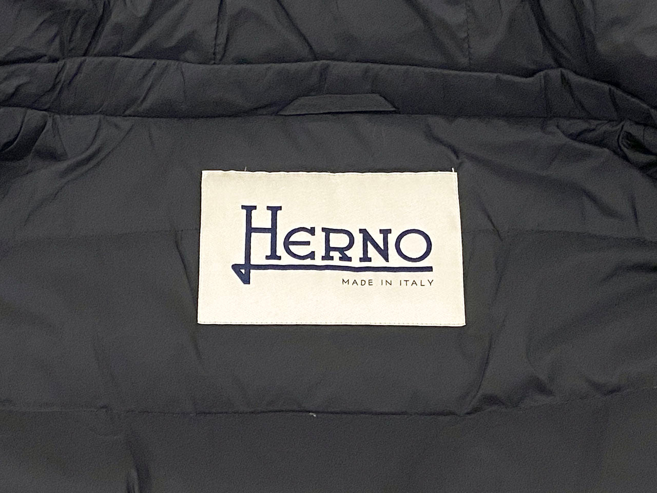 ヘルノ Herno/切り替えダウンコート