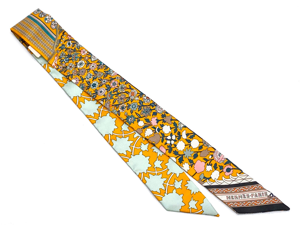 【美品】HERMES ツイリー　ミルクティー・ベージュ系 HERMES ツイリー エクスリブリス ベージュブラウン2021AW